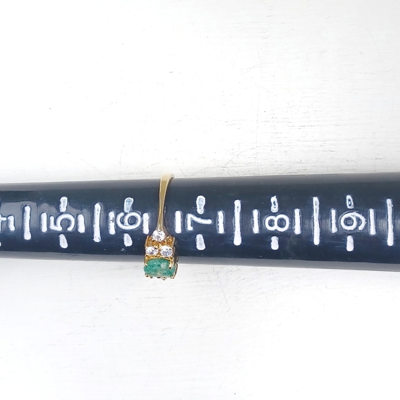 Green Stone and CZ Gold Ring - Picture 9 of 11